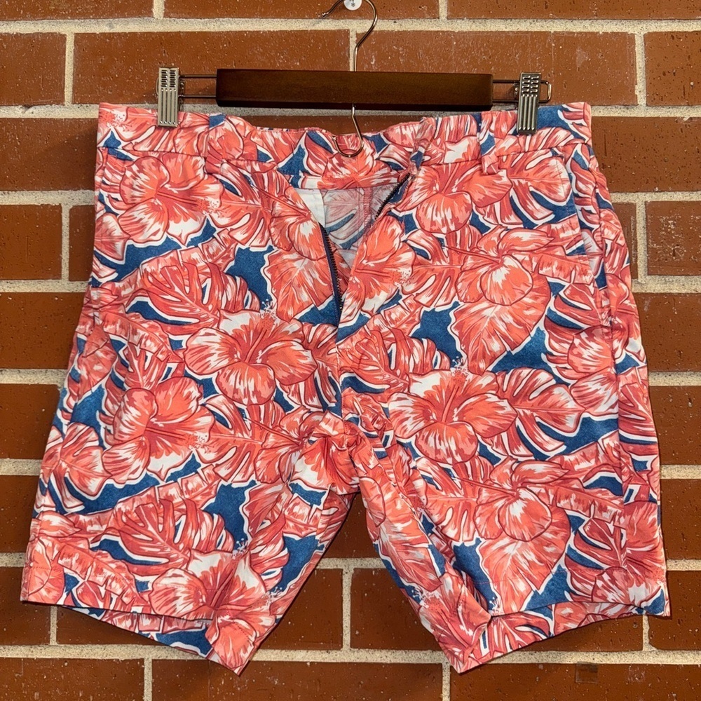 Vineyard Vines Floral Hibiscus Print Shorts Men’s Size 30 – Cotton - Picture 2 of 3